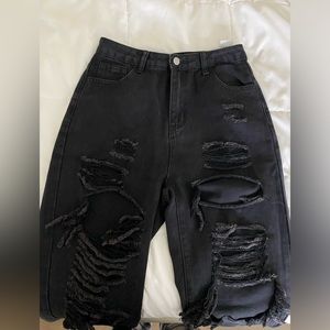 Black ripped baggy jeans